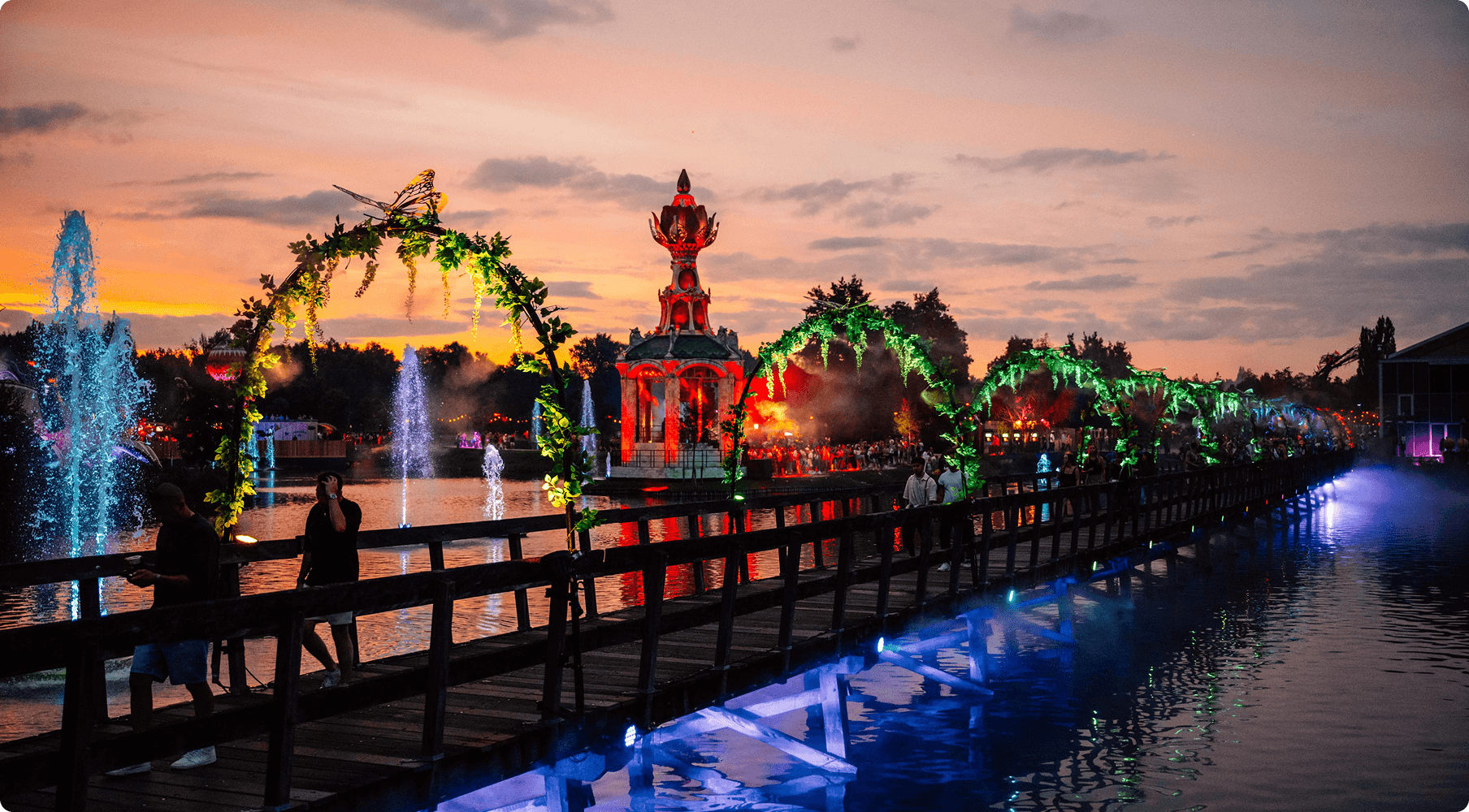TOMORROWLAND